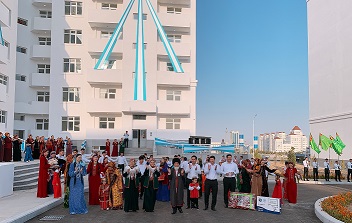 Paýtagtymyz Aşgabat şährinde jaý açylyş dabaralary boldy 